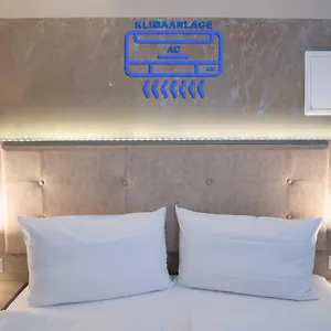 Alpha & Omega Otel